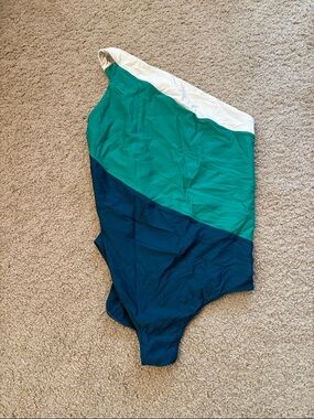 Summersalt sidestroke Colorblock One-Shoulder Swimsuit in Teal, Navy and White